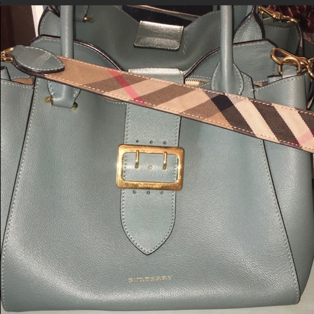 Beautiful Burberry handbag